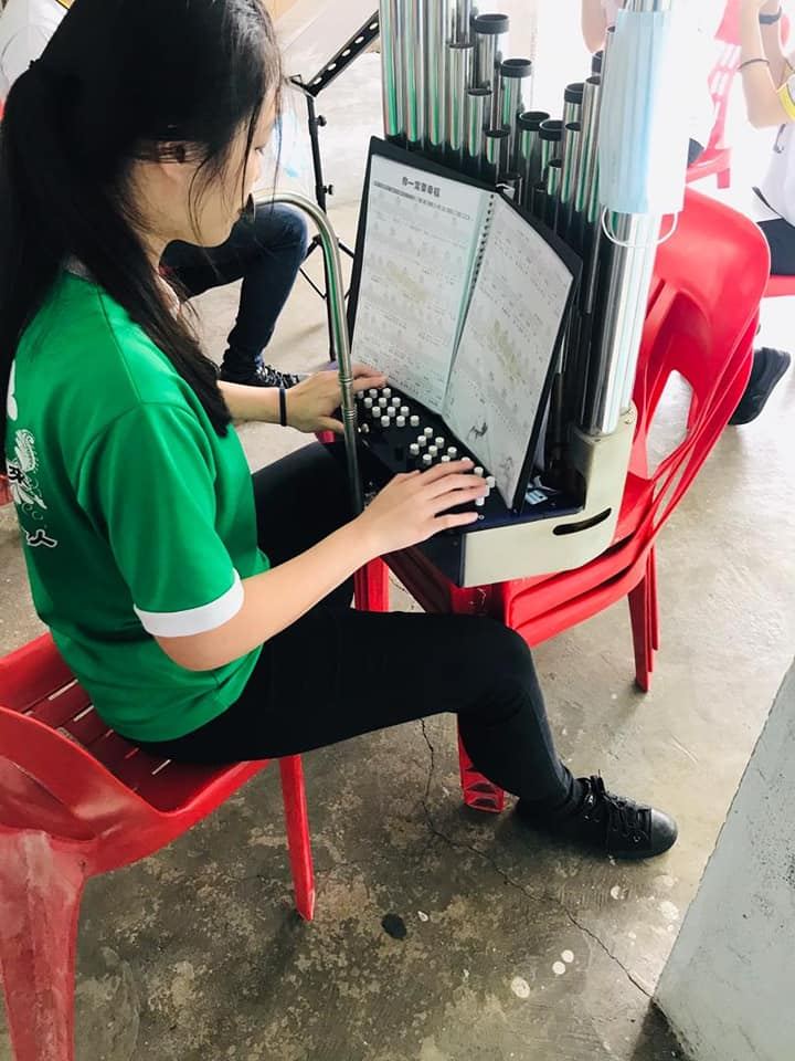 今天联课处开始启动 6 项活动。有：华乐、醒狮、24 节令鼓、舞蹈、管乐和烹饪。