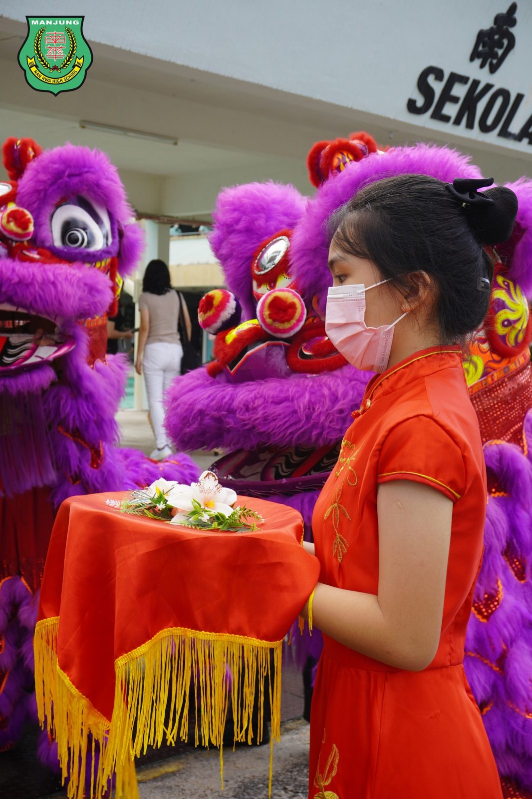 南华独中开学典礼 暨·丹斯里颜清文铜像献花仪式